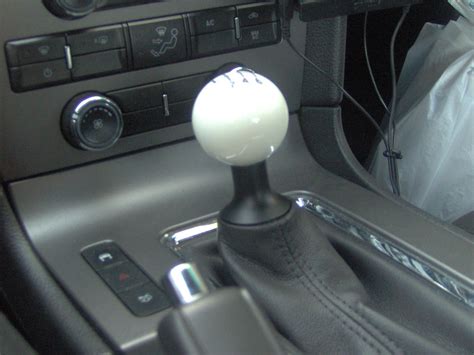 mustang automatic shift knob replacement